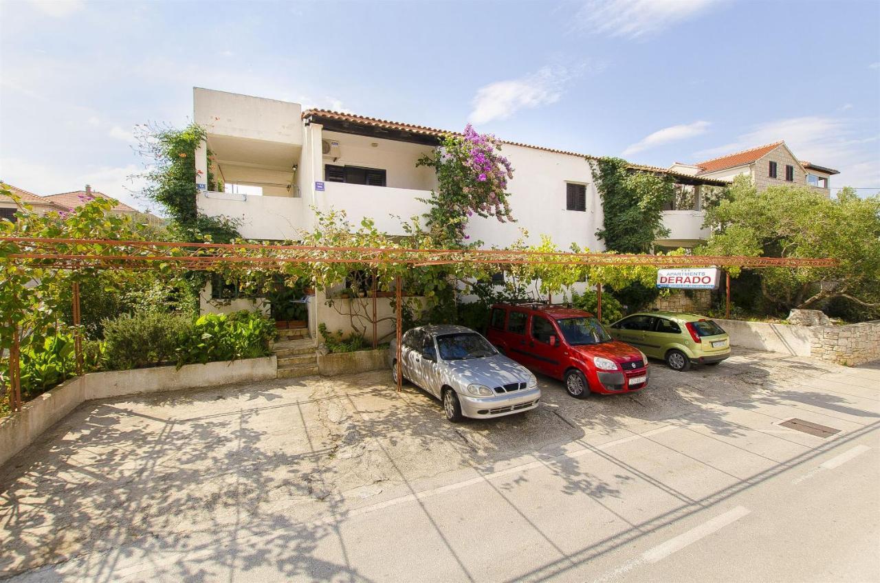 סופטאר Apartments Derado מראה חיצוני תמונה