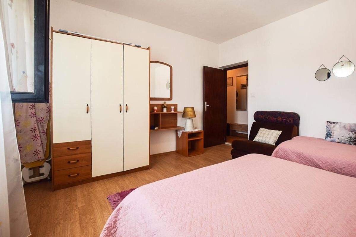 סופטאר Apartments Derado מראה חיצוני תמונה